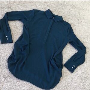 Dark green longer length top w/ pockets